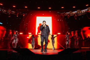 Jerry Rivera celebró sus 35 años de trayectoria en el Choliseo